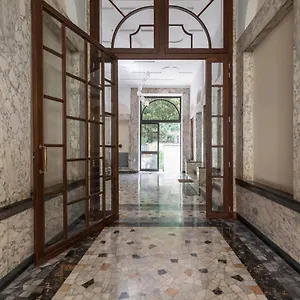  Apartment Minerva - 2 Bedrooms Two Steps From Italy